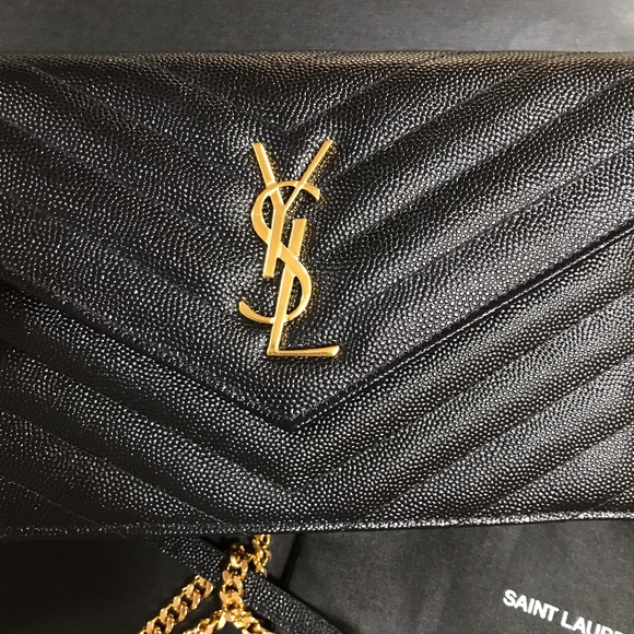 ENVELOPE CHAIN WALLET IN GRAIN DE POUDRE EMBOSSED - Picture 3 of 8